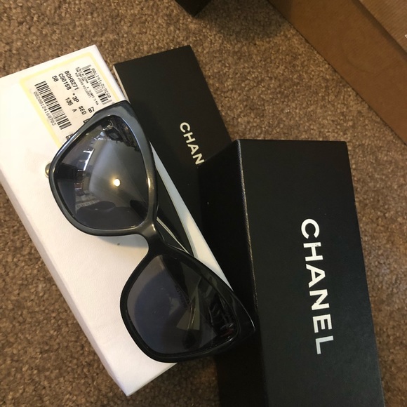 Chanel shades - Picture 2 of 5